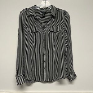 White House Black Market Top Size 4